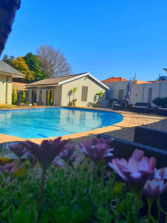 47 On Preston Guesthouse Johannesburg Buitenkant foto