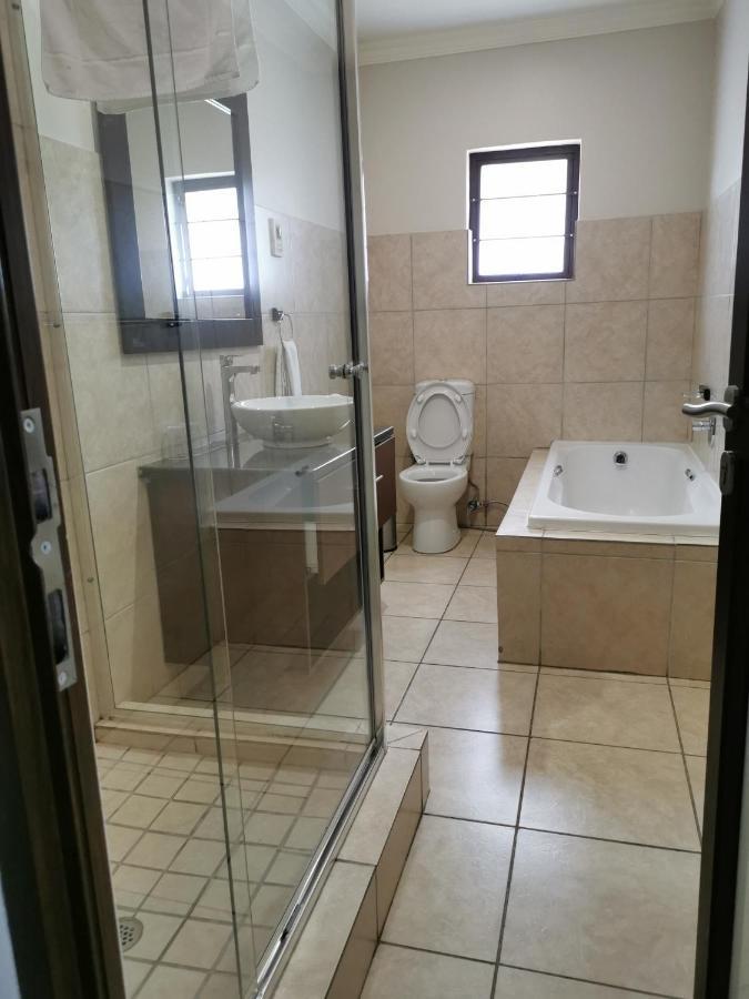 47 On Preston Guesthouse Johannesburg Buitenkant foto