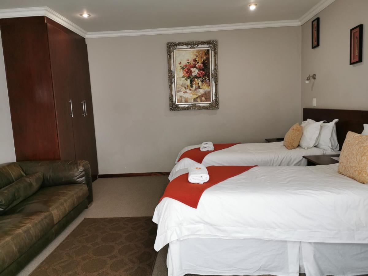 47 On Preston Guesthouse Johannesburg Buitenkant foto