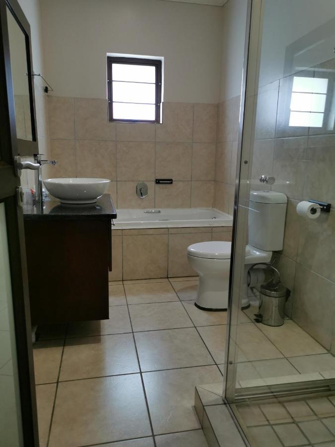 47 On Preston Guesthouse Johannesburg Buitenkant foto